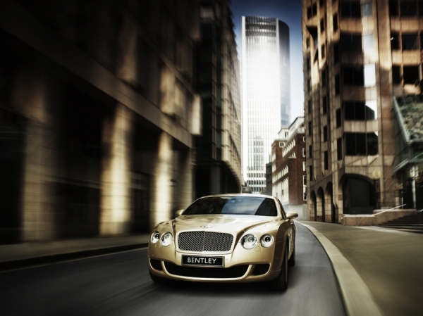 Photograph James Callaghan Bentley Continental Gt on One Eyeland